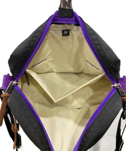 GREGORY（グレゴリー）GREGORY (グレゴリー) PAD SHOULDER POUCH M ブラック×パープル サイズ:Mの古着・服飾アイテム
