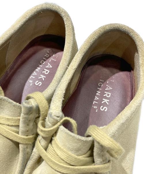 CLARKS ORIGINALS（クラークス オリジナルズ）CLARKS ORIGINALS (クラークス オリジナルズ) ワラビー ベージュ サイズ:25.5の古着・服飾アイテム