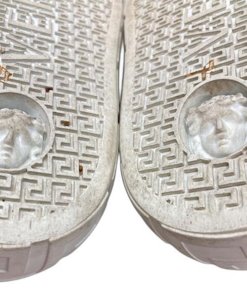 VERSACE（ヴェルサーチ）VERSACE (ヴェルサーチ) Grecaシグネチャーキャンバスローカットスニーカー マルチカラー サイズ:38の古着・服飾アイテム