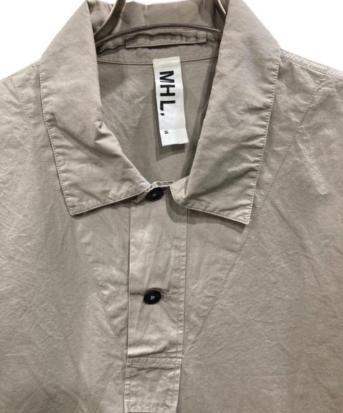 MHL（マーガレットハウエル）MHL (マーガレットハウエル) COMPACT COTTON POPLIN ポロシャツ ベージュ サイズ:Mの古着・服飾アイテム