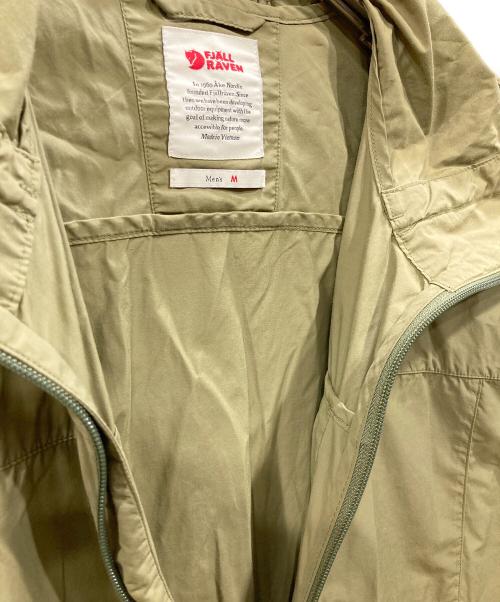 FJALLRAVEN（フェールラーベン）FJALLRAVEN (フェールラーベン) High Coast Wind Jacket(ハイ・コースト・ウィンド・ジャケット) オリーブ サイズ:Mの古着・服飾アイテム