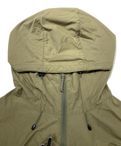 FJALLRAVEN（フェールラーベン）FJALLRAVEN (フェールラーベン) High Coast Wind Jacket(ハイ・コースト・ウィンド・ジャケット) オリーブ サイズ:Mの古着・服飾アイテム