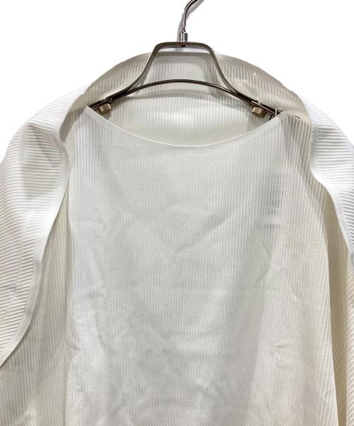 PLEATS PLEASE（プリーツプリーズ）PLEATS PLEASE (プリーツプリーズ) A-POC SLICE プリーツトップス ホワイト サイズ:- 未使用品の古着・服飾アイテム
