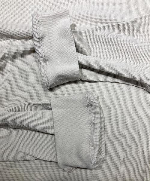 ANCELLM（アンセルム）ANCELLM (アンセルム) DAMAGE WAFFLE HI-NECK LS T-SHIRT ベージュ サイズ:2の古着・服飾アイテム