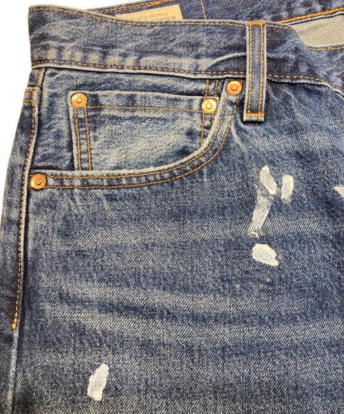 LEVI'S（リーバイス）LEVI'S (リーバイス) JOURNAL STANDARD (ジャーナルスタンダード) 別注 501 ペイント加工 デニムパンツ インディゴ サイズ:33の古着・服飾アイテム