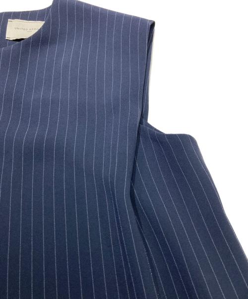 UNITED ARROWS（ユナイテッドアローズ）UNITED ARROWS (ユナイテッドアローズ) Drapy タック ノースリーブ ストライプ ワンピース ‐ウォッシャブル‐ ネイビー サイズ:38の古着・服飾アイテム