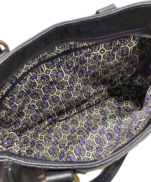 ANNA SUI（アナスイ）ANNA SUI (アナスイ) バタフライチャームレザートートバッグ ブラックの古着・服飾アイテム