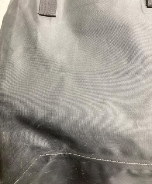 ARC'TERYX VEILANCE（アークテリクスヴェイランス）ARC'TERYX VEILANCE (アークテリクスヴェイランス) SEQUE セグエ トートバッグ ブラックの古着・服飾アイテム