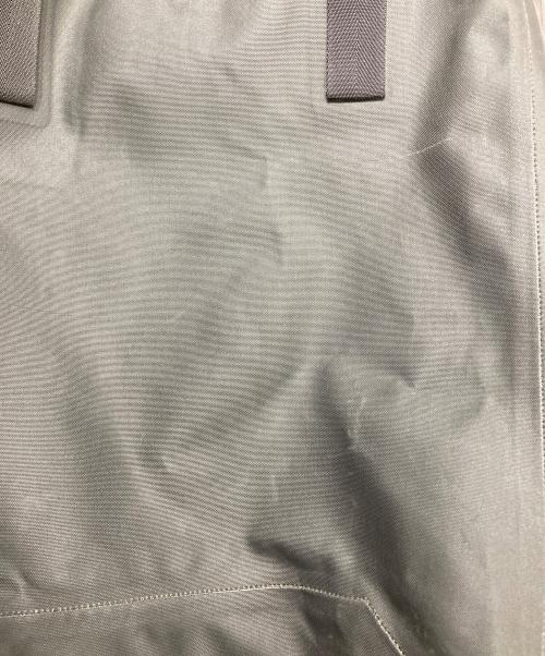 ARC'TERYX VEILANCE（アークテリクスヴェイランス）ARC'TERYX VEILANCE (アークテリクスヴェイランス) SEQUE セグエ トートバッグ ブラックの古着・服飾アイテム