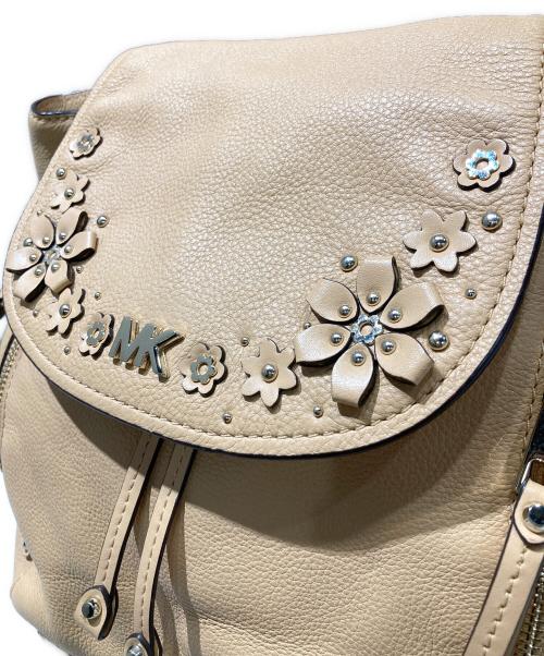 MICHAEL KORS（マイケルコース）MICHAEL KORS (マイケルコース) リュック ベージュの古着・服飾アイテム