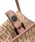 中古・古着 FENDI (フェンディ) ズッキーノ キャンバス ショルダーバッグ ピンク：30000円