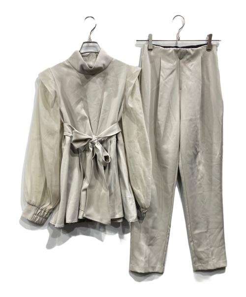 RUIRUE BOUTIQUE（ルイルエブティック）RUIRUE BOUTIQUE (ルイルエブティック) オーガンジースリーブタックフレアトップス＆シークレットゴム・スリムテーパードパンツ(ボウタイ付き) グリーン サイズ:Mの古着・服飾アイテム