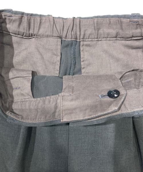 Spick and Span（スピック＆スパン）Spick and Span (スピック＆スパン) ダブルクロスツータックパンツ グレー サイズ:36の古着・服飾アイテム