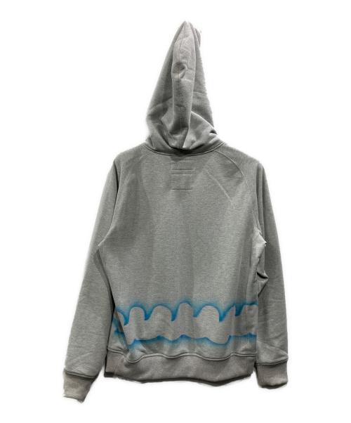 muta MARINE（ムータマリン）muta MARINE (ムータマリン) ACANTHUS (アカンサス) Stencil Freedom Sleeve Zip-up Parka グレー×ブルー サイズ:8の古着・服飾アイテム