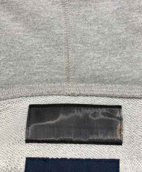 muta MARINE（ムータマリン）muta MARINE (ムータマリン) ACANTHUS (アカンサス) Stencil Freedom Sleeve Zip-up Parka グレー×ブルー サイズ:8の古着・服飾アイテム