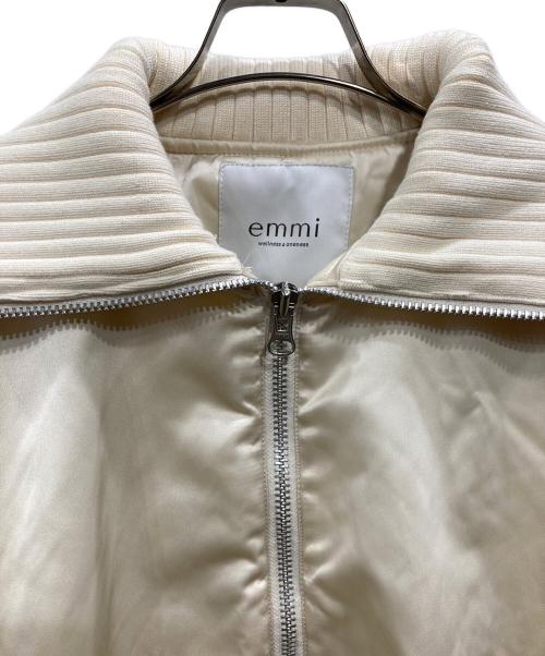 emmi atelier（エミアトリエ）emmi atelier (エミアトリエ) 撥水リブカラーバルーンデザインブルゾン オフホワイト サイズ:1の古着・服飾アイテム