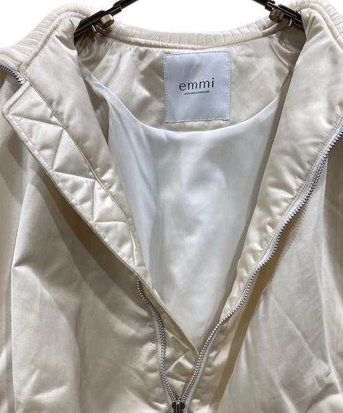 emmi atelier（エミアトリエ）emmi atelier (エミアトリエ) 撥水リブカラーバルーンデザインブルゾン オフホワイト サイズ:1の古着・服飾アイテム
