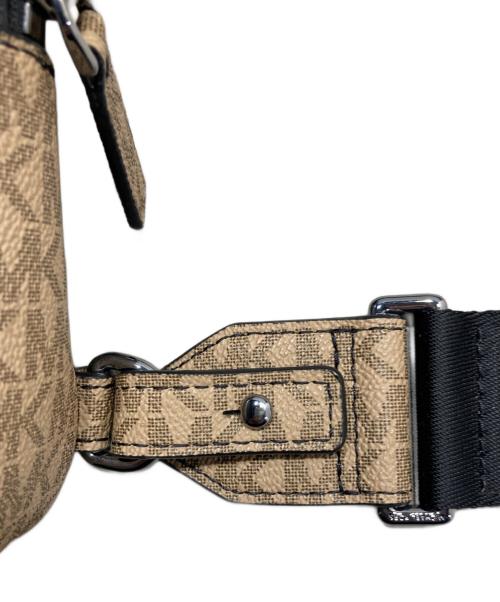 MICHAEL KORS（マイケルコース）MICHAEL KORS (マイケルコース) モノグラム クロスボディバッグ ブラウンの古着・服飾アイテム