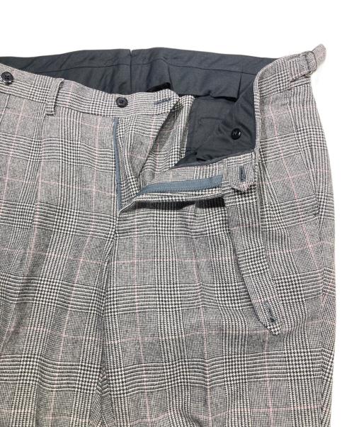 Brilla per il gusto（ブリッラ ペル イルグースト）Brilla per il gusto (ブリッラ ペル イルグースト) DORMEUIL グレンチェック ＋ オーバーペーン 3ピーススーツ グレー サイズ:SIZE 48 JK 肩43 身幅52 着丈72 袖61 PT W88 L74の古着・服飾アイテム