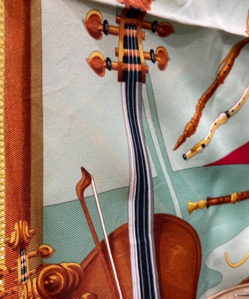 HERMES（エルメス）HERMES (エルメス) カレ90 Wolfgang Amadeus Mozart モーツァルトへの賛歌 レッドの古着・服飾アイテム