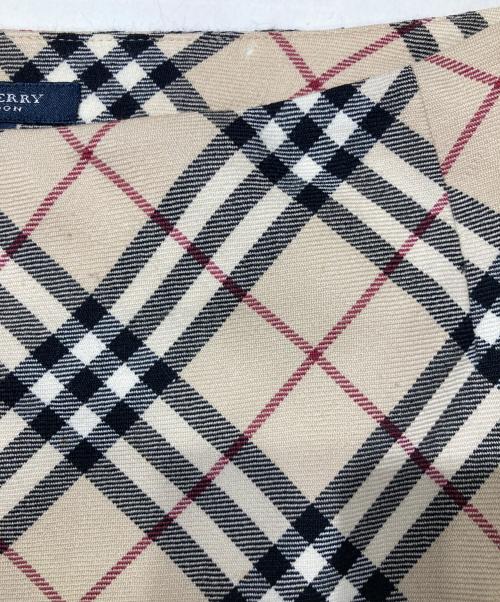 BURBERRY LONDON（バーバリーロンドン）BURBERRY LONDON (バーバリーロンドン) ノヴァチェック フレアスカート ベージュ サイズ:40の古着・服飾アイテム