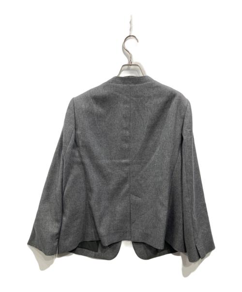 23区（ニジュウサンク）23区 (ニジュウサンク) 【洗える】ウールライクカルゼ ノーカラージャケット/テーパードパンツセットアップ グレー サイズ:48の古着・服飾アイテム