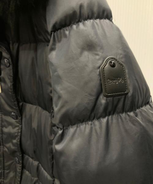 COACH（コーチ）COACH (コーチ) ファー付ダウンコート ブラック サイズ:Mの古着・服飾アイテム