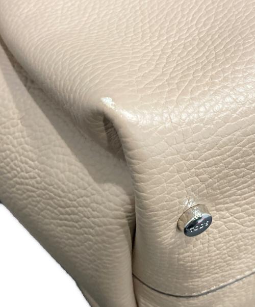 TOD'S（トッズ）TOD'S (トッズ) Tタイムレス 2WAY ハンドバッグ ベージュ×バーガンディの古着・服飾アイテム