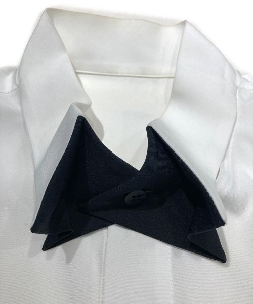 HOMME PLISSE ISSEY MIYAKE（オム プリッセ イッセイ ミヤケ）HOMME PLISSE ISSEY MIYAKE (オム プリッセ イッセイ ミヤケ) BOW-TIE PRESS SHIRT ホワイト サイズ:SIZE 2の古着・服飾アイテム