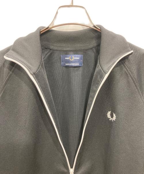 FRED PERRY（フレッドペリー）FRED PERRY (フレッドペリー) Taped Track Jacket ブラック×ホワイト サイズ:Mの古着・服飾アイテム