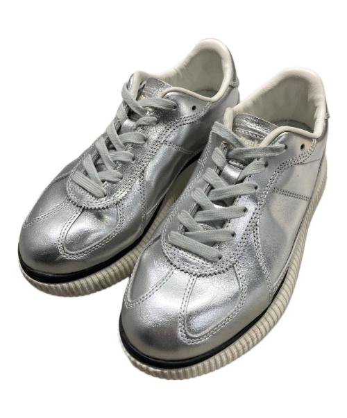 Onitsuka Tiger（オニツカタイガー）Onitsuka Tiger (オニツカタイガー) DELECITY シルバー サイズ:23.5cmの古着・服飾アイテム