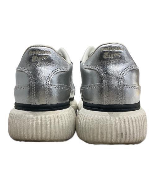 Onitsuka Tiger（オニツカタイガー）Onitsuka Tiger (オニツカタイガー) DELECITY シルバー サイズ:23.5cmの古着・服飾アイテム