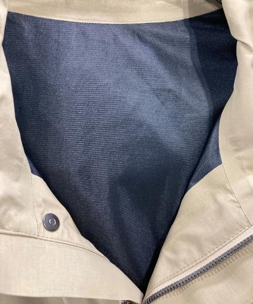 LACOSTE（ラコステ）LACOSTE (ラコステ) モダンファンクショナルレトロマウンテンパーカ ベージュ サイズ:Mの古着・服飾アイテム