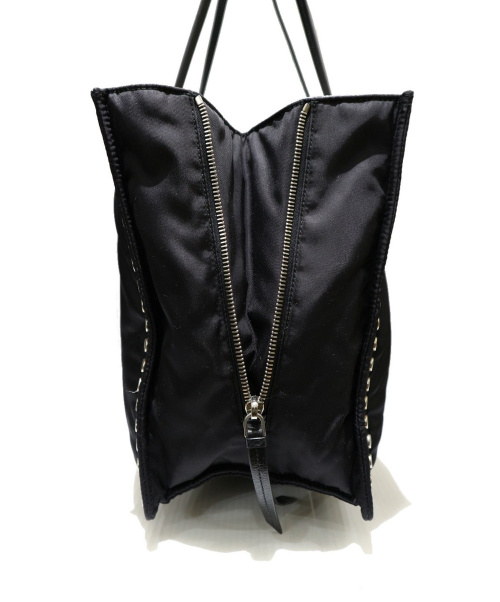 PRADA（プラダ）PRADA (プラダ) スタッズエティケットバッグ ブラック 1BG118の古着・服飾アイテム