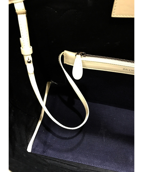 BALENCIAGA（バレンシアガ）BALENCIAGA (バレンシアガ) キャンバスバッグ ネイビーの古着・服飾アイテム
