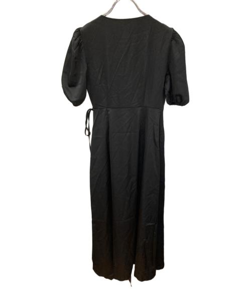 maison celon（メゾンセロン）maison celon (メゾンセロン) satin wrap dress ブラック サイズ:FREE 未使用品の古着・服飾アイテム