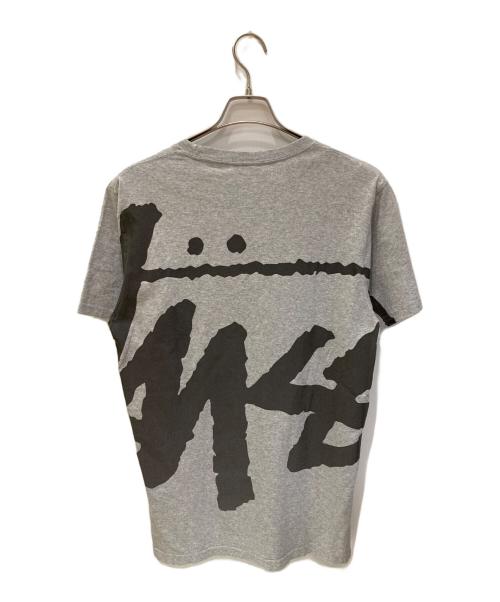 stussy（ステューシー）stussy (ステューシー) プリントTシャツ グレー サイズ:Sの古着・服飾アイテム