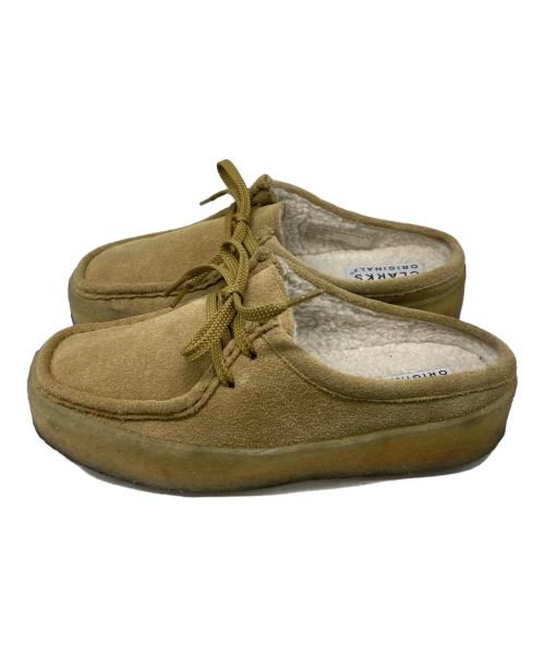 CLARKS ORIGINALS（クラークス オリジナルズ）Clarks Originals (クラークス オリジナルズ) ワラビースリッポン ベージュ サイズ:91/2の古着・服飾アイテム