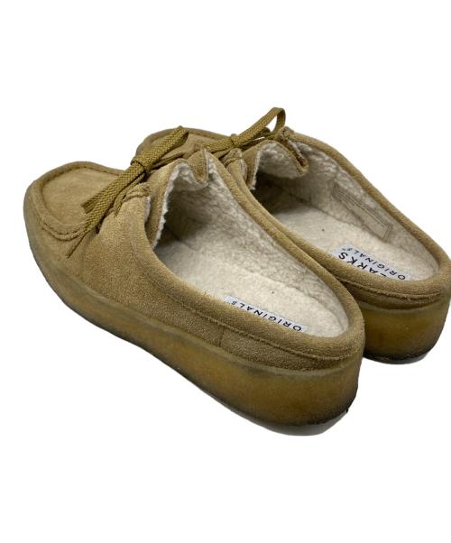 CLARKS ORIGINALS（クラークス オリジナルズ）Clarks Originals (クラークス オリジナルズ) ワラビースリッポン ベージュ サイズ:91/2の古着・服飾アイテム