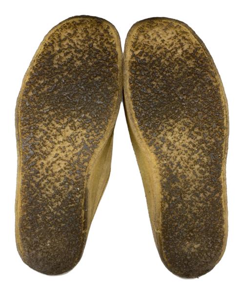 CLARKS ORIGINALS（クラークス オリジナルズ）Clarks Originals (クラークス オリジナルズ) ワラビースリッポン ベージュ サイズ:91/2の古着・服飾アイテム