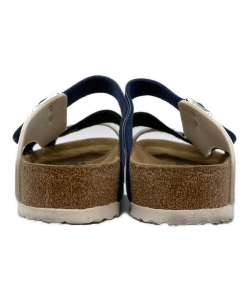 BIRKENSTOCK（ビルケンシュトック）BIRKENSTOCK (ビルケンシュトック) レザーサンダル ホワイト×ネイビー サイズ:28の古着・服飾アイテム