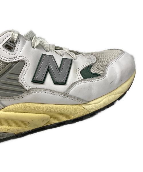 NEW BALANCE（ニューバランス）NEW BALANCE (ニューバランス) スニーカー ホワイト×グリーン サイズ:27㎝の古着・服飾アイテム