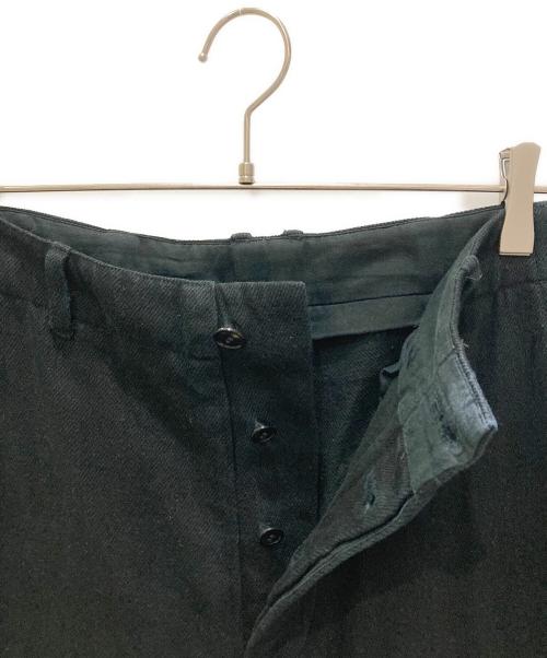 nestrobe confect（ネストローブ コンフェクト）nestrobe confect (ネストローブ コンフェクト) ボタンフライコットンパンツ ブラック サイズ:4の古着・服飾アイテム