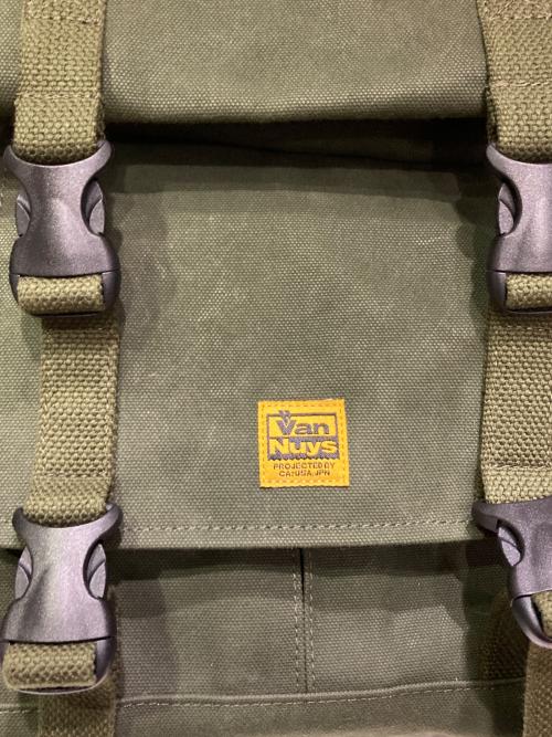 Van NUYS（バンナイズ）Van NUYS (バンナイズ) Type-A 帆布のバックパック オリーブの古着・服飾アイテム