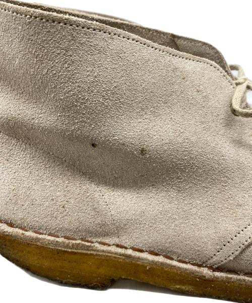 CLARKS（クラークス）CLARKS (クラークス) デザートブーツ ベージュ サイズ:US9の古着・服飾アイテム