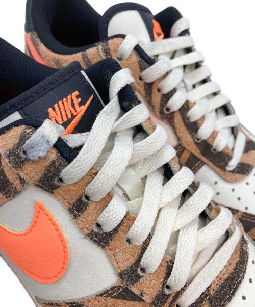 NIKE（ナイキ）NIKE (ナイキ) ローカットスニーカー ブラウン サイズ:US9の古着・服飾アイテム