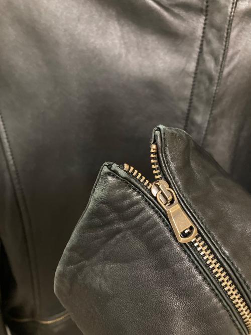 Le Verseaubleu（ルベェルソーブルー）Le Verseaubleu (ルベェルソーブルー) ラムレザージャケット ブラック サイズ:42の古着・服飾アイテム