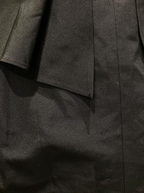 Heve（ヘイヴ）Heve (ヘイヴ) ラッフルグログラントップス ブラック サイズ:FREEの古着・服飾アイテム