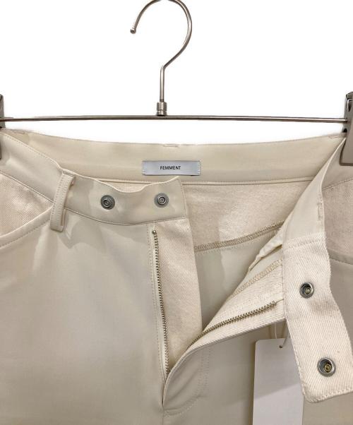 FEMMENT（ファモン）FEMMENT (ファモン) 2wayダブルクロスデニムラインパンツ アイボリー サイズ:1の古着・服飾アイテム