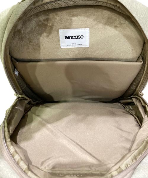 Incase（インケース）Incase (インケース) リュック ベージュの古着・服飾アイテム